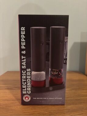 Chef's Counter Electric Salt & Pepper Grinders NEW